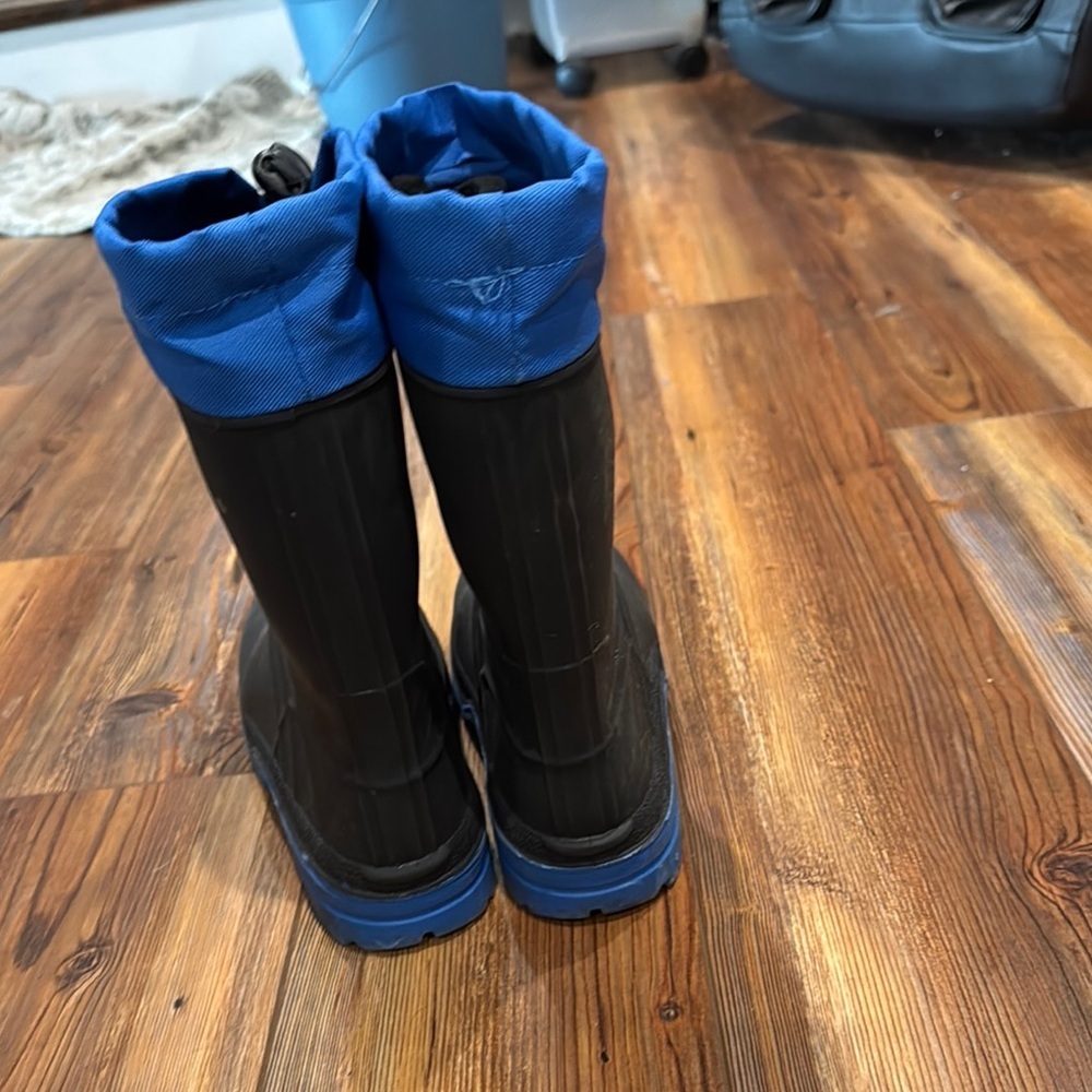 Black and Blue Waterproof Boots - Picture 4 of 6